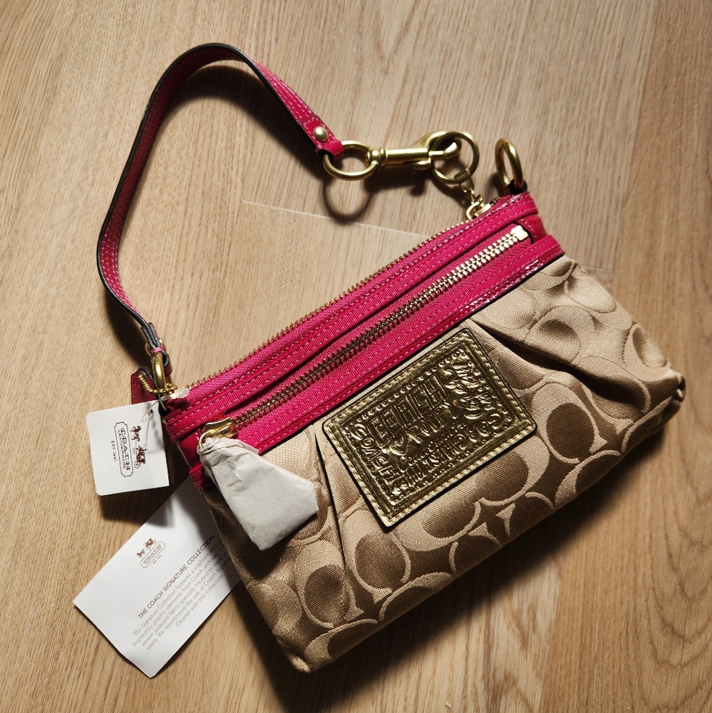 NEW WITH TAGS COACH MINI PURSE WRISTLET